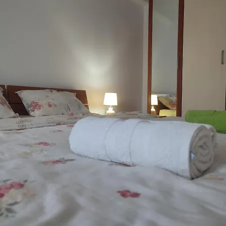 Antoni Apartment